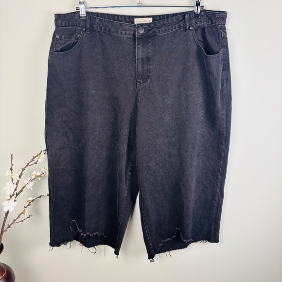 Eloquii Black Wash Wide Leg Crop Jean Size 20 - Picture 2 of 4